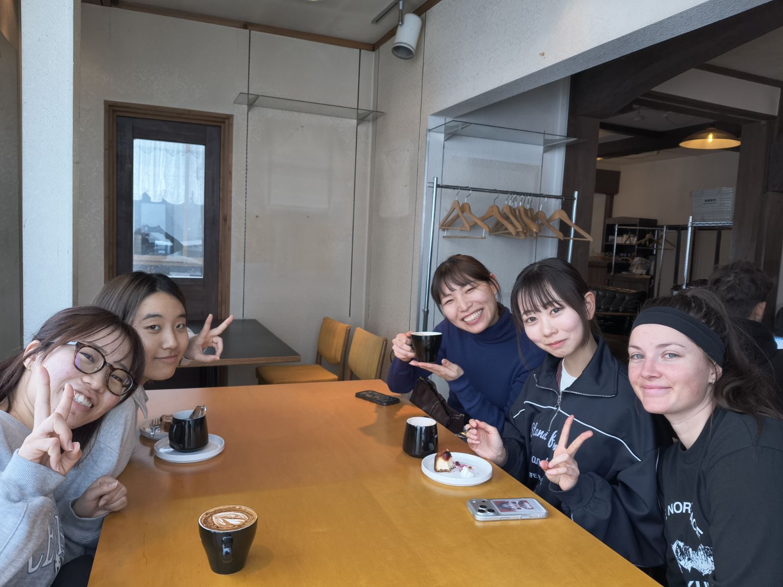 白馬留学 — カフェでの英会話