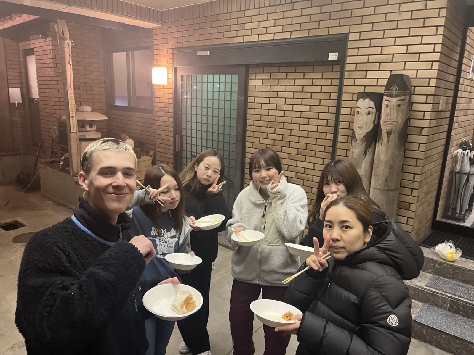 野沢温泉留学 — 夜の交流会